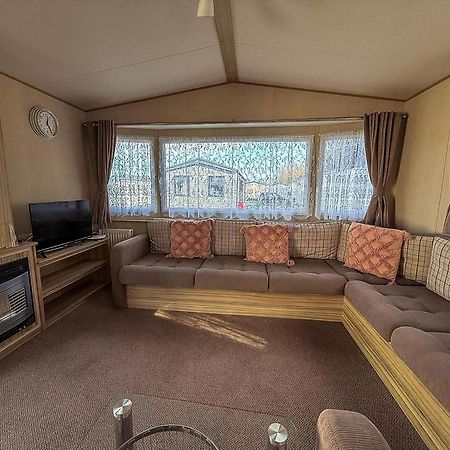 Great 8 Berth Caravan In Norfolk Near To Great Yarmouth Ref 20178Bs Hopton on Sea Екстериор снимка